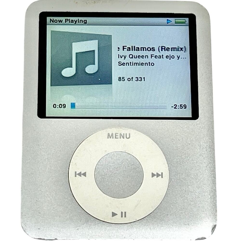 Apple iPod Nano 3rd Generation 4GB Model A1236 Silver Tested Working